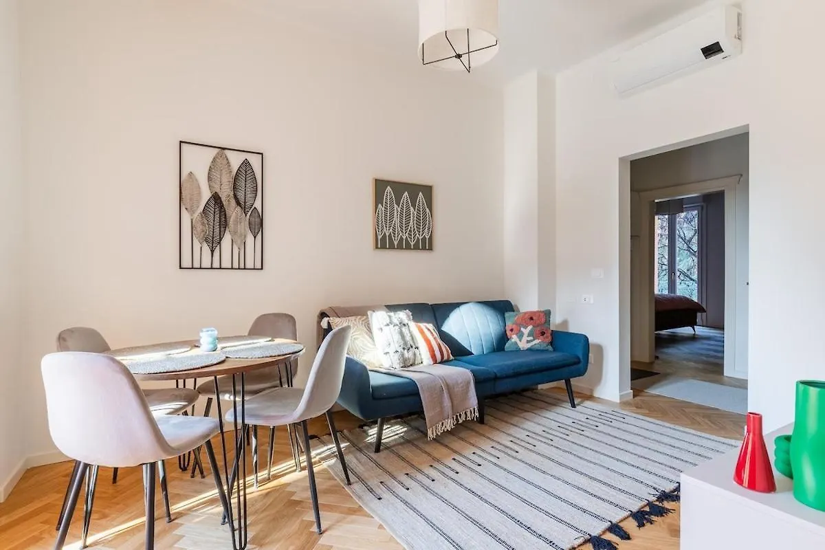 Oasis Apartment Bologna 0*,  Italy
